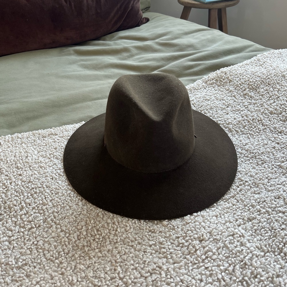 Janessa Leone Hat